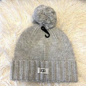UGG Australia Pom-Pom Knit Beanie Cozy Snow Hat Heather Grey NWT